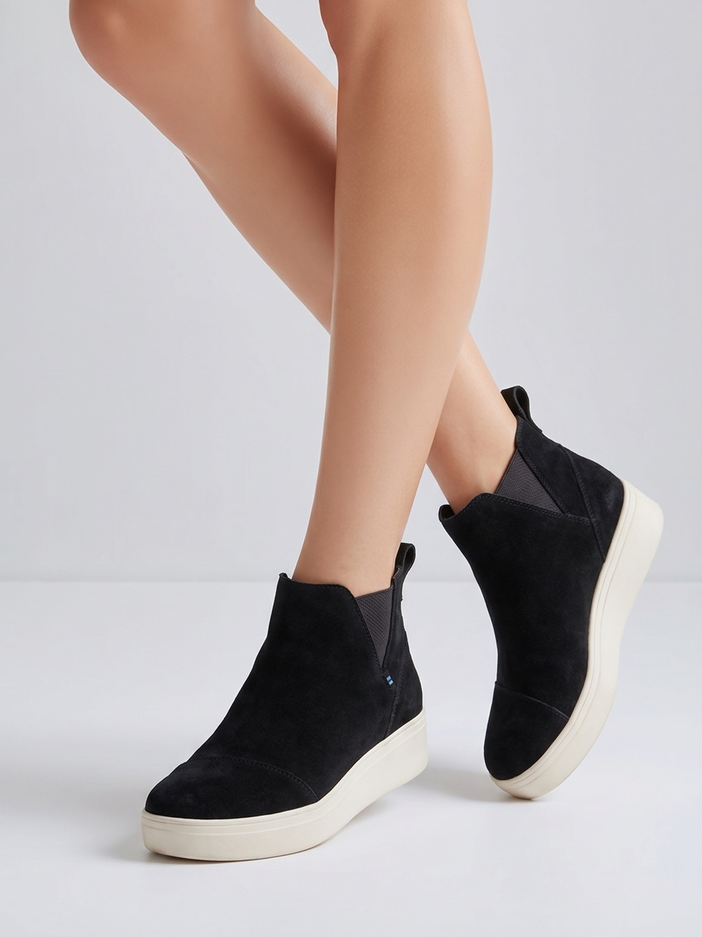 Toms Black Suede Platform Ankle Booties with Cream Soles. Sz‎ 7.5